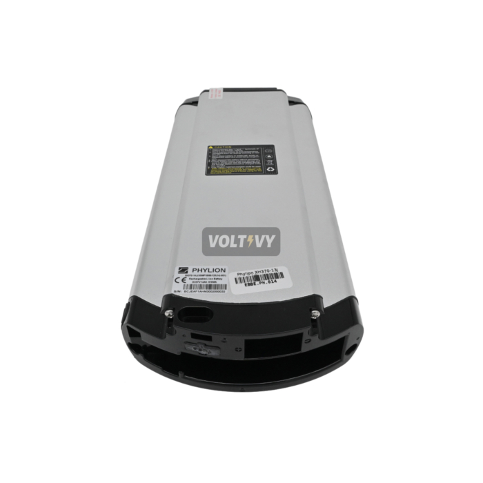 Onderaanzicht van de Phylion XH370-13J Wall-E 37V 14Ah (2-polig). De foto is vanuit een hogere hoek genomen waardoor de onderkant van de Phylion accu goed zichtbaar is.