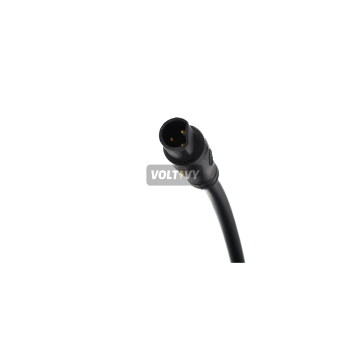 Hier zie je een afbeelding van de kabel van de fiets acculader Sparta E-motion 29.4V 2.5A (3-polig). Deze afbeelding is een close-up van de bijbehorende 3 pin kabel.